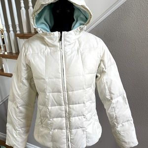 Old Navy white Puffy Jacket hooded